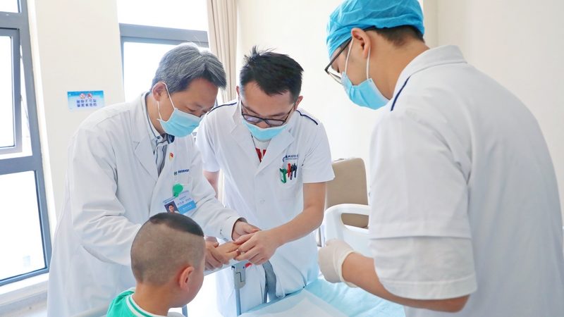 上海老年健康体检中心：精准体检，守护银发健康**